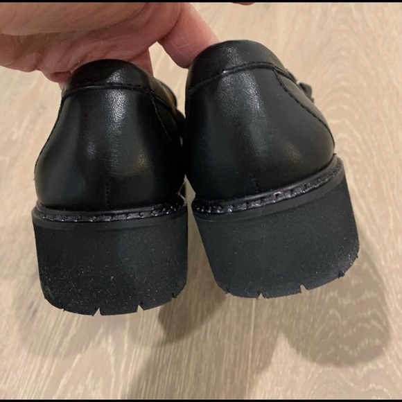 Comfy Leather Loafers - Picture 5 of 12